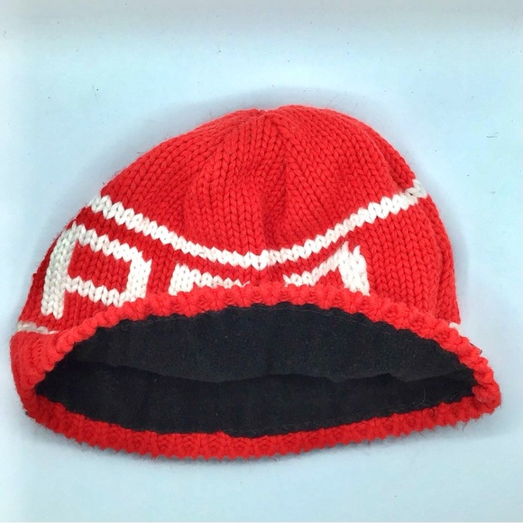 Canada Red and White Knit Winter Hat Unisex - Picture 6 of 8